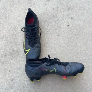 Nike mercurial soccer cleats